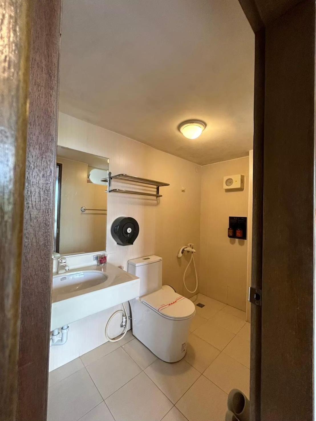Miaoli Sanyi Travelling Homestay Exteriör bild